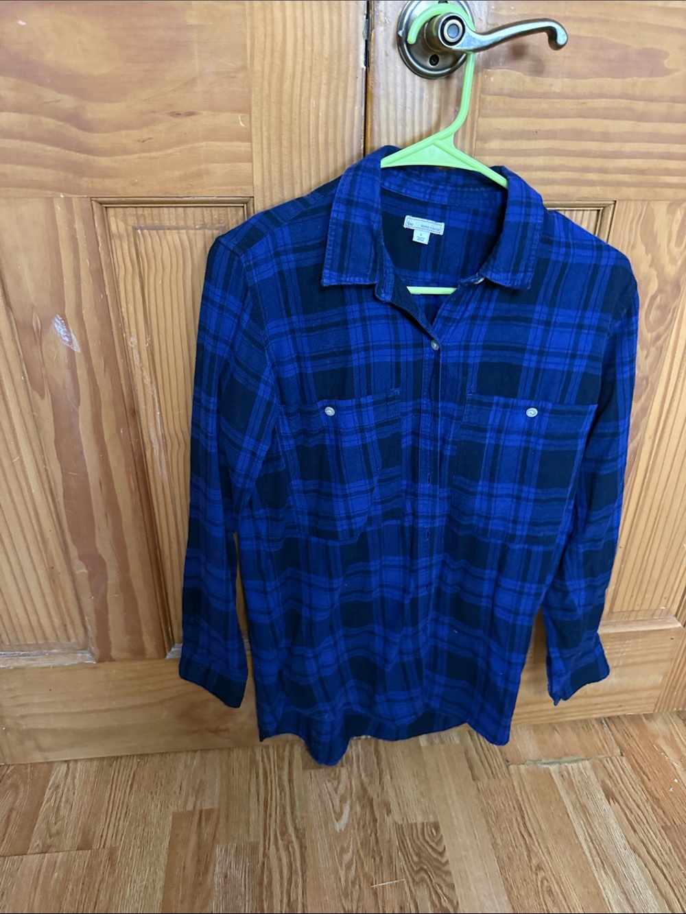 GAP Blue and Black Plaid Button-Down Shirt